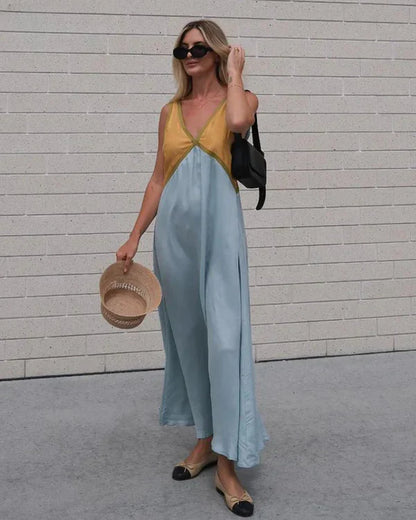 Amelia - Stylish V-neck Dress with Contrasting Colors