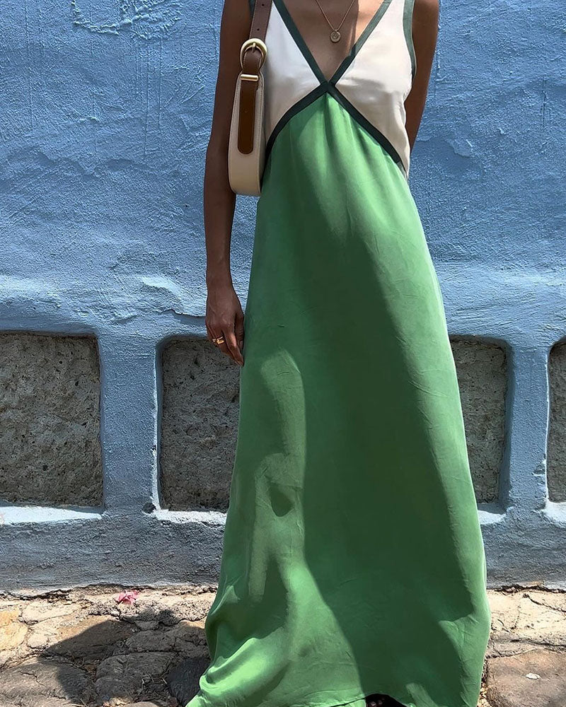 Amelia - Stylish V-neck Dress with Contrasting Colors
